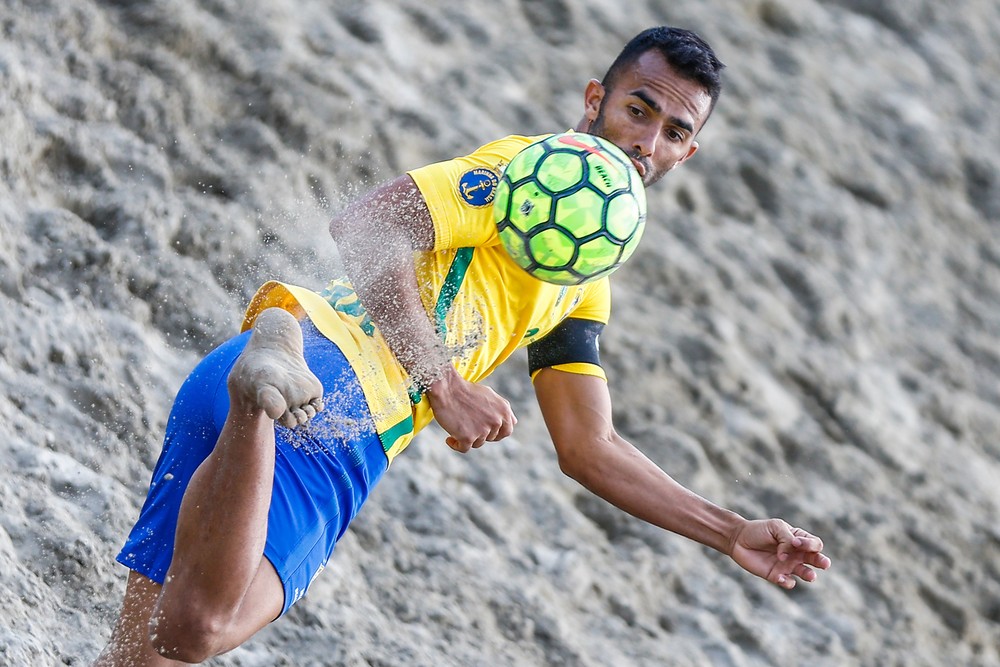 Bruno Xavier é uma das estrelas da seleção brasileira de beach soccer em busca do penta